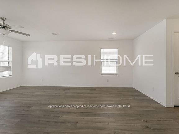 2nd image of 404 N Village Dr