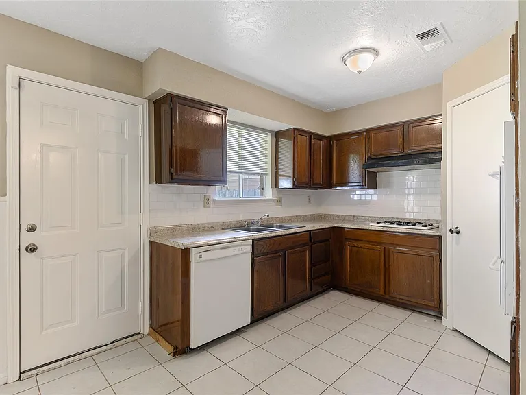 10427 Huntington Place Dr — Photo 5