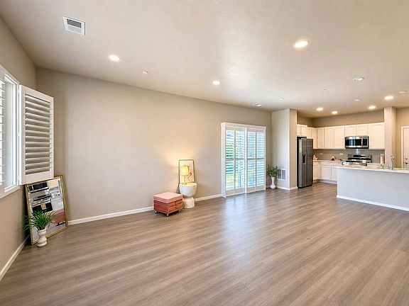 5th image of 6717 4th St Rd #4
