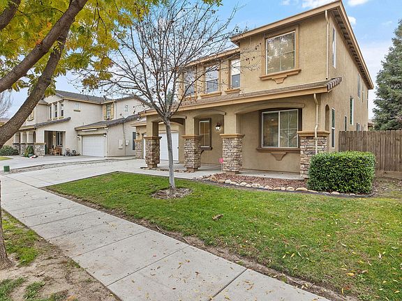 3rd image of 4112 W Clinton Court