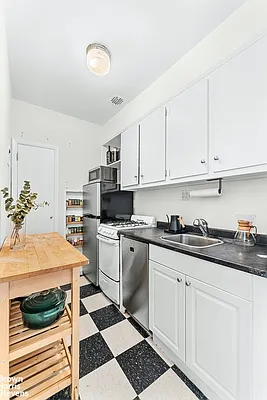 Rented by Brown Harris Stevens | media 2