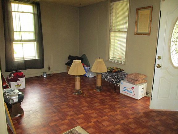 4th image of 137 N Woodland Ave