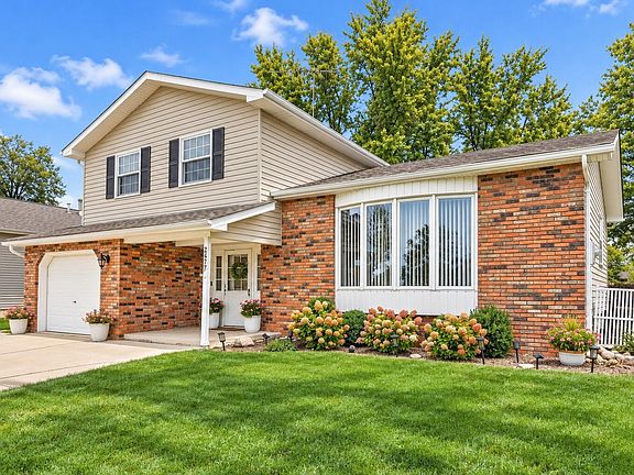 2nd image of 2477 E Lake Shore Dr