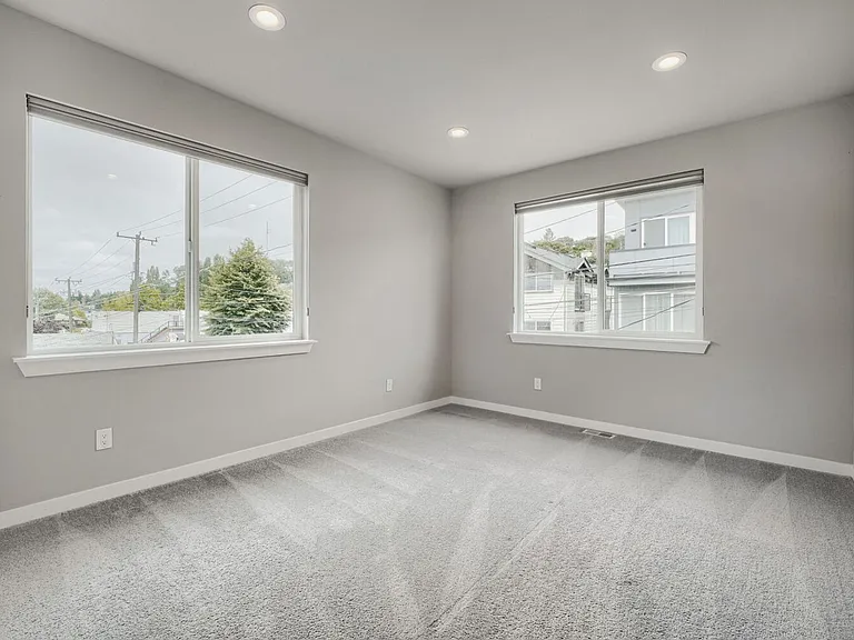 4736 25th Ave SW — Photo 11