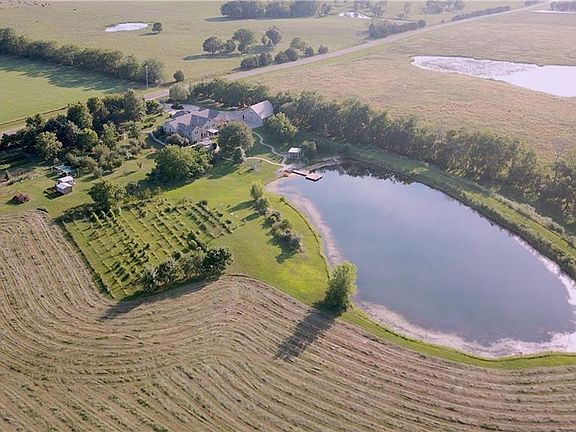 4th image of 2152 N 700th Rd