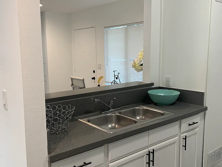 3205 S Shasta Cir S #204 — Photo 15