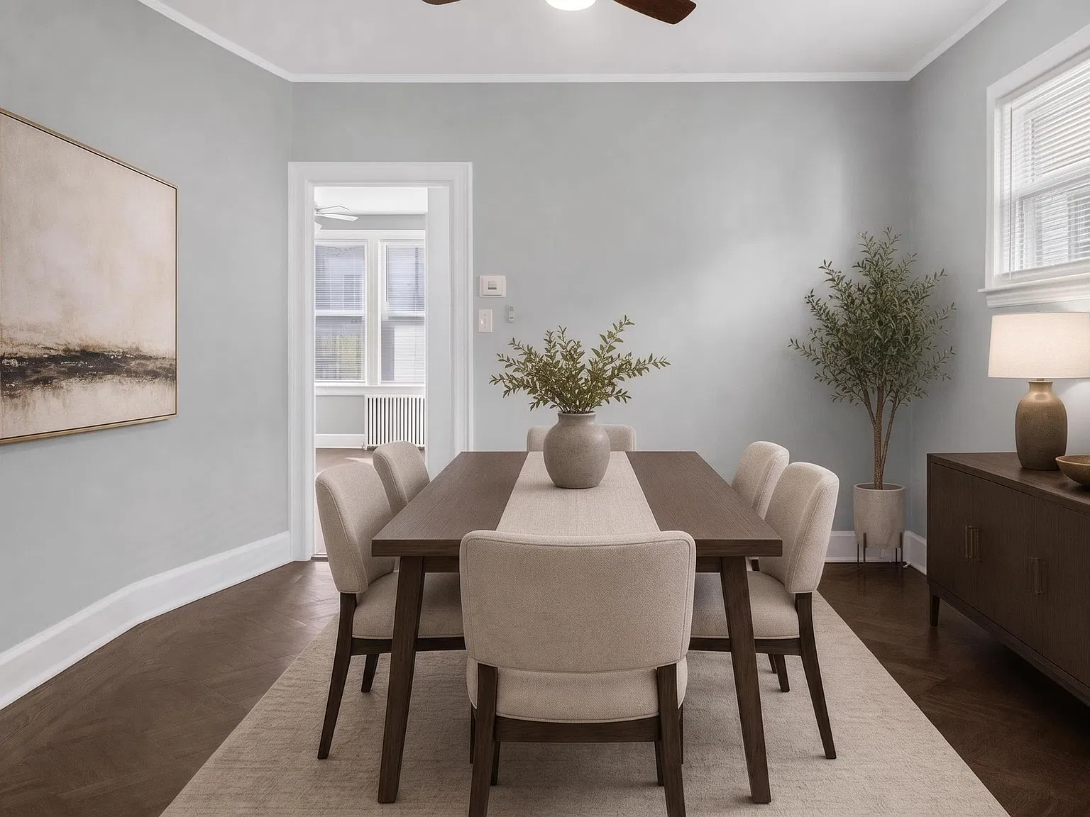 1 bed, 1.0 bath, 812 sqft, $1,600 — Photo 2