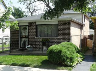 10025 S Parnell Ave, Chicago, IL