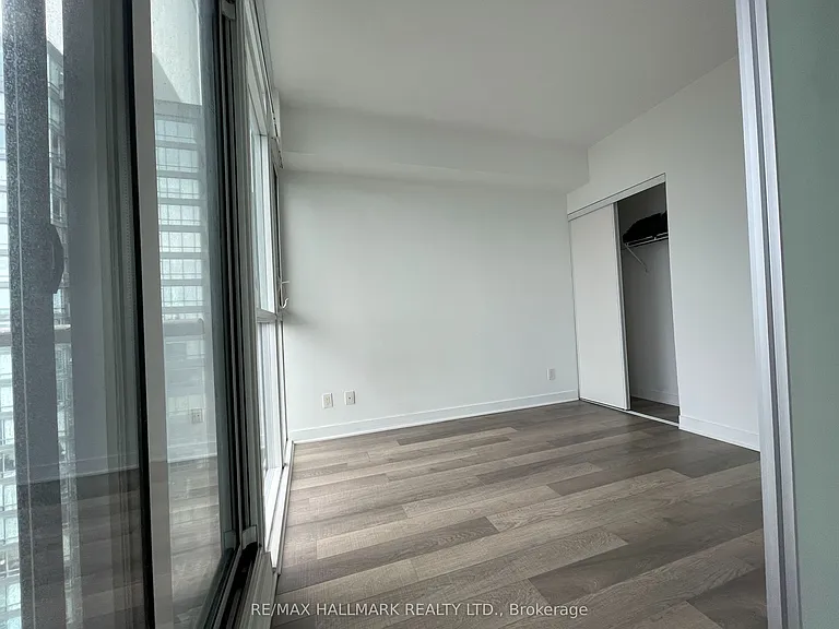 290 Adelaide St W #3509 — Photo 11