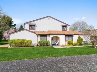 208 Alden Ct, Saint James, NY 11780