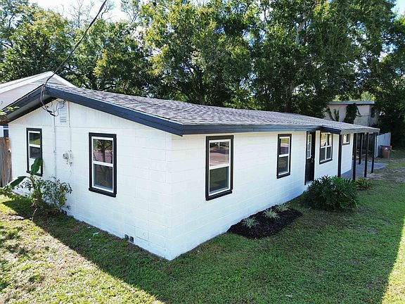 2nd image of 1461 Irish Hill Dr