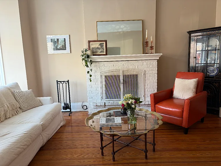 1123 W Drummond Pl #1 — Photo 2