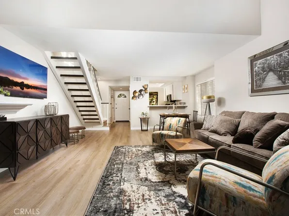 5720 Skyview Way Unit A, Agoura Hills, CA 91301