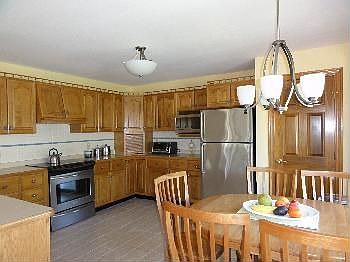 4th image of 2011 McCormick Dr