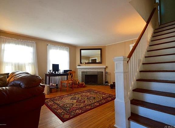 4th image of 141 Barnegat Blvd