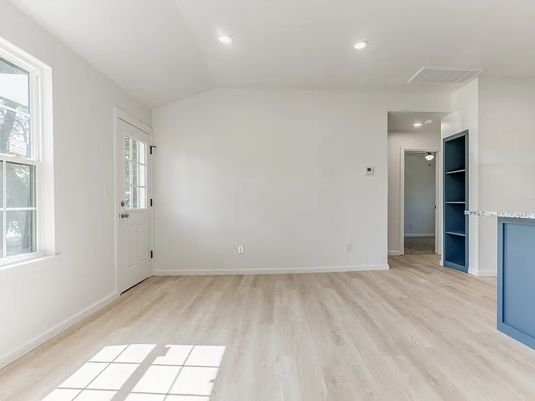 118 S Cook Ave — Photo 19