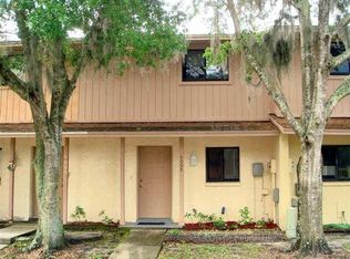 4008 Oak Limb Ct, Tampa, FL 33614