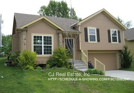 1st image of 316 NW Fox Hollow Ln