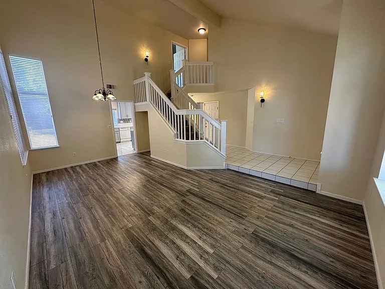 772 Glenpine Ct — Photo 2