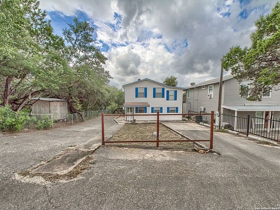 2nd image of 1108 Pebble Beach Dr NW