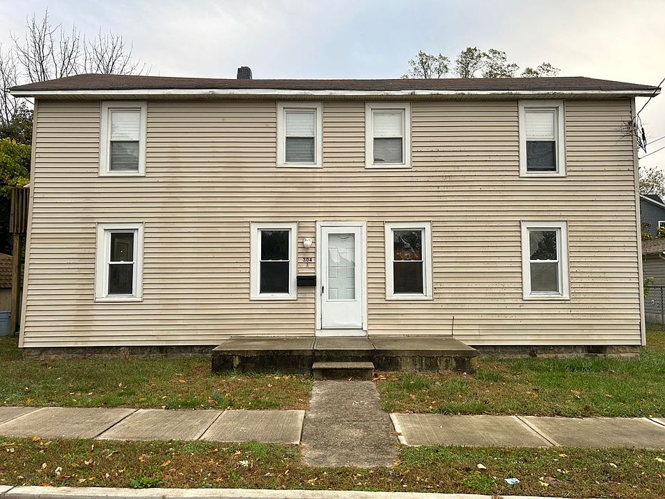 1st image of 304 Fernwood Ave #1