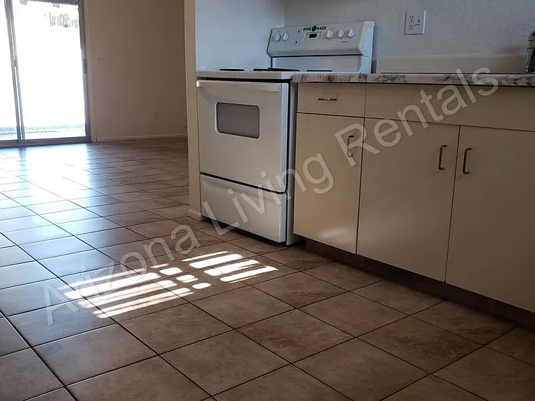 2065 Mesquite Ave — Photo 7