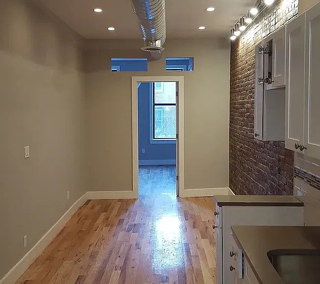 144 Manhattan Ave #3L — Photo 7