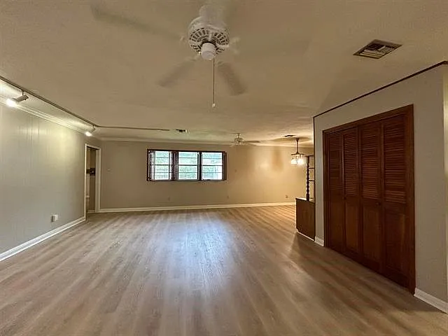 270 Ferndale Ln — Photo 13