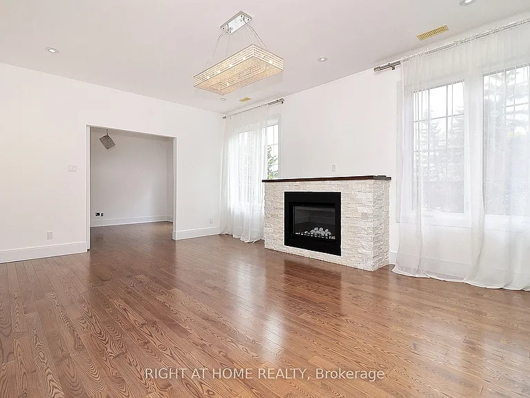 2 Chalet Rd — Photo 24