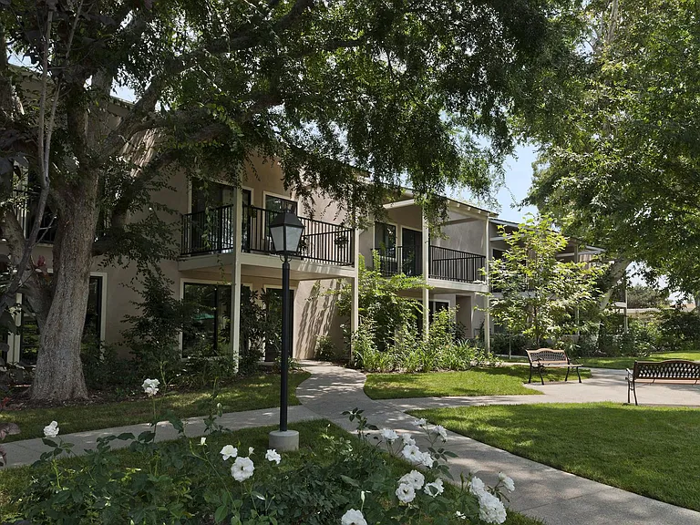 Covina Gardens - Age Restricted, Affordable Housing, and Accepting Applications for Waitlist! — Photo 12
