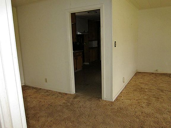 3rd image of 13338 Louisville St