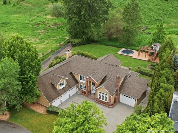 4511 238th Place SE, Sammamish, WA 98029