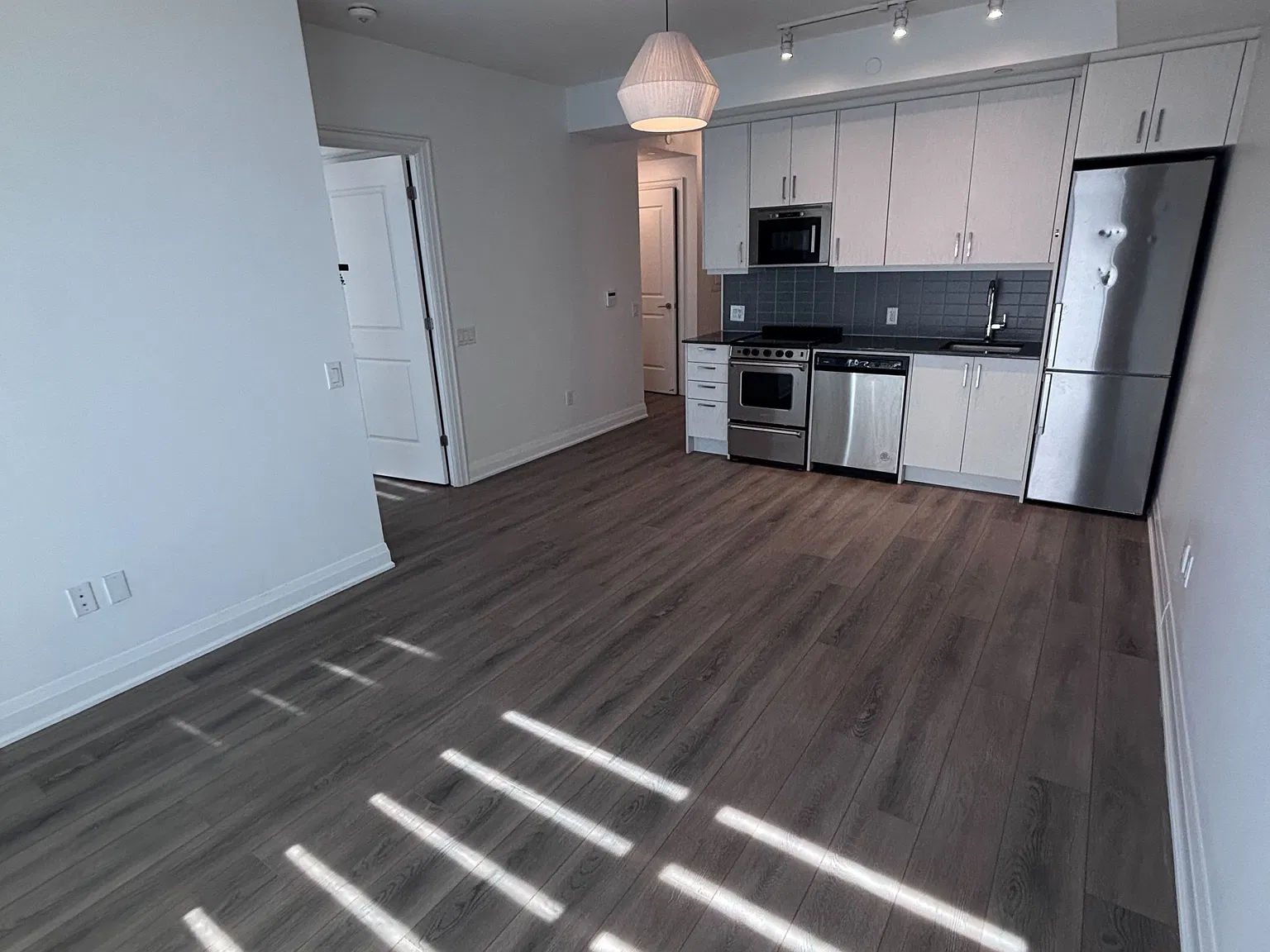 2 bed, $2,700 — Photo 4