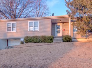 9513 Brenda Ave, Saint Louis, MO 63123