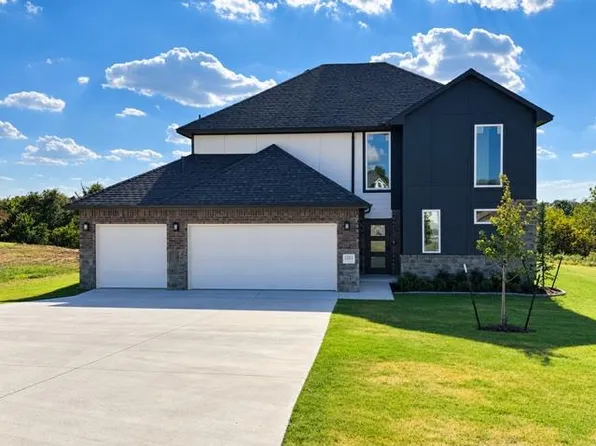 1313 Lighthorsemen Way, Choctaw, OK 73020