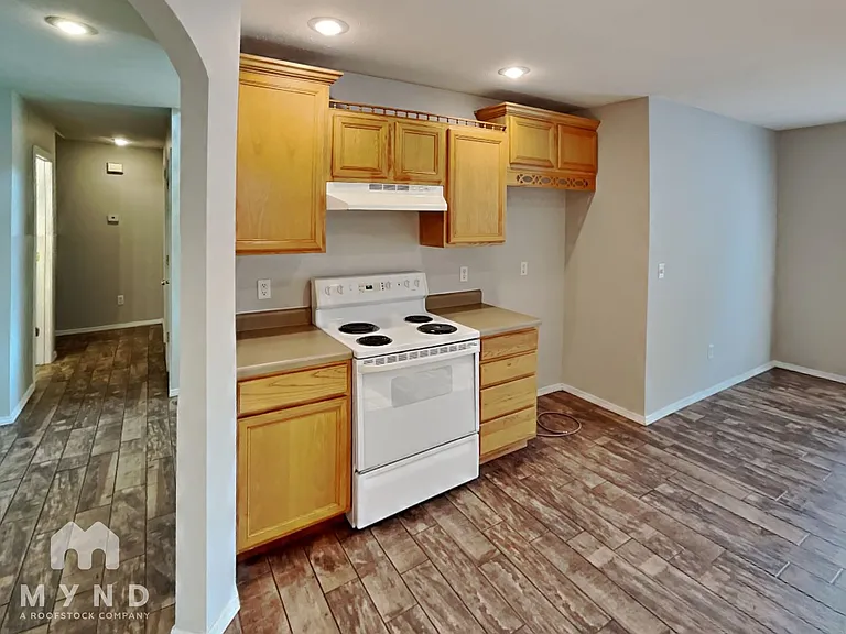 711 N Jonathan Ave — Photo 6