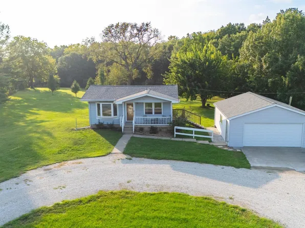 5017 N Koerner Rd, Peoria, IL 61615
