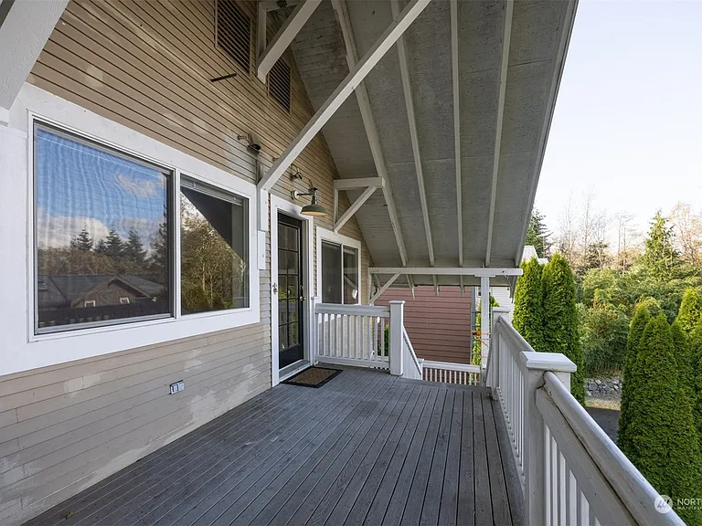 711 Donovan Ave #3 — Photo 7