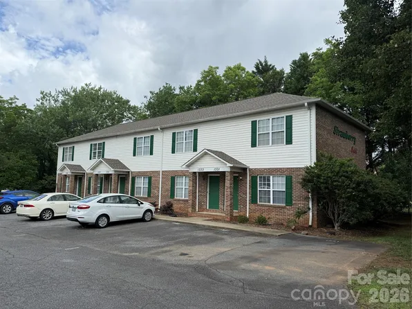 1310 Driveway #1323, Hickory, NC 28601