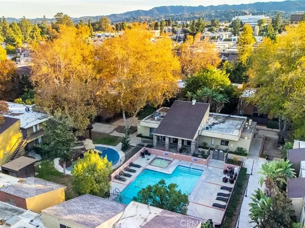 18350 Hatteras St APT 163, Tarzana, CA 91356