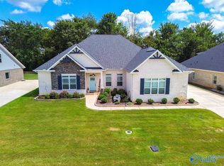 14806 Commonwealth Dr, Athens, AL 35613