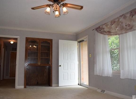 3rd image of 642 Northwood Park