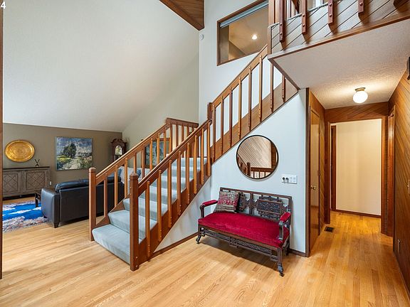 5th image of 16076 SE River Forest Pl