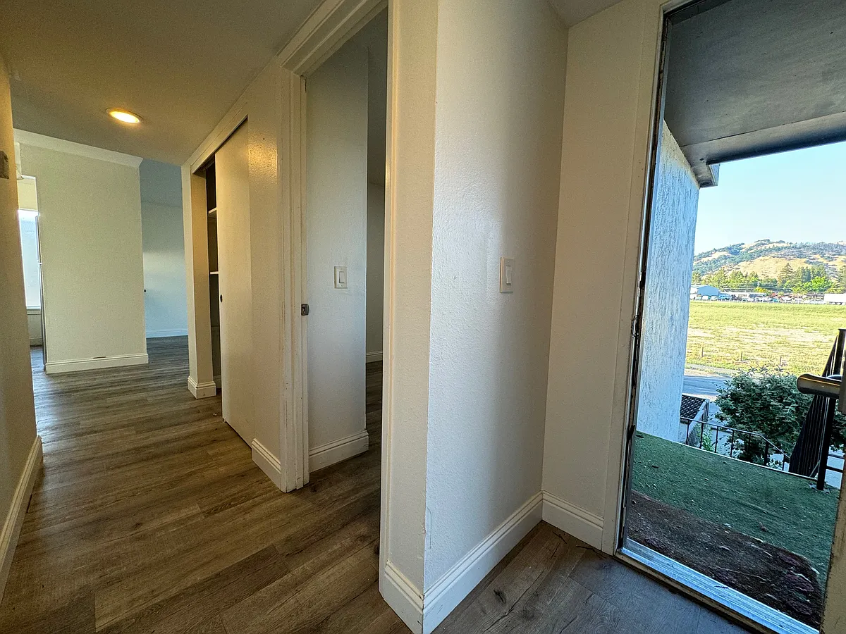 Building Photo - 755 Benicia Dr #4