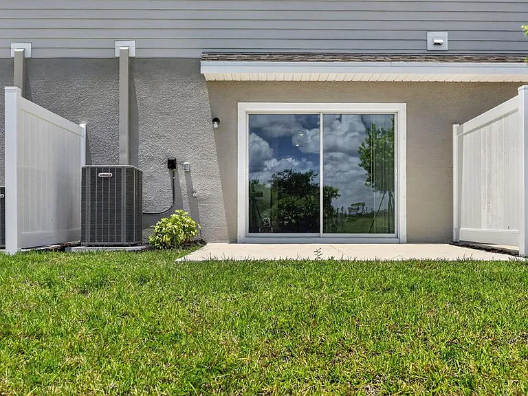 10761 Eclipse St — Photo 34