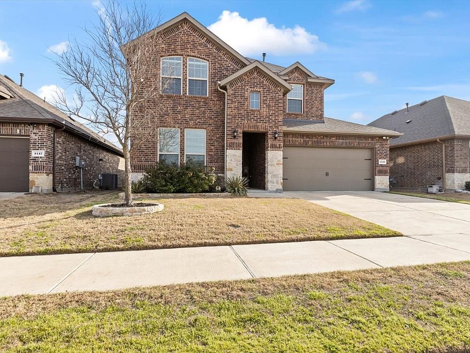 1st image of 1113 Royal Ln