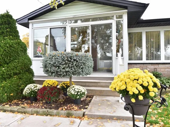 137 Fielding Cres, Hamilton, ON L8V 2P7