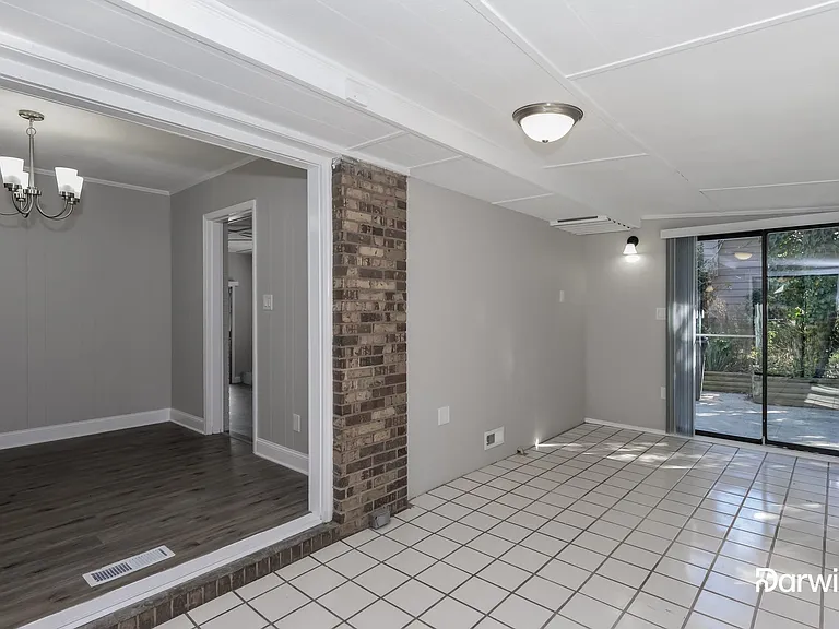 418 Meadow View Dr — Photo 8