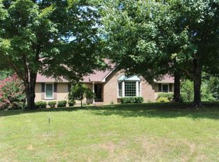 8049 New Chapel Rd, Springfield, TN 37172