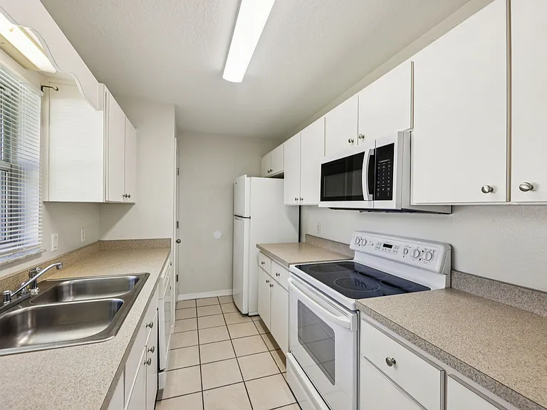 The Flats at Belleview — Photo 8
